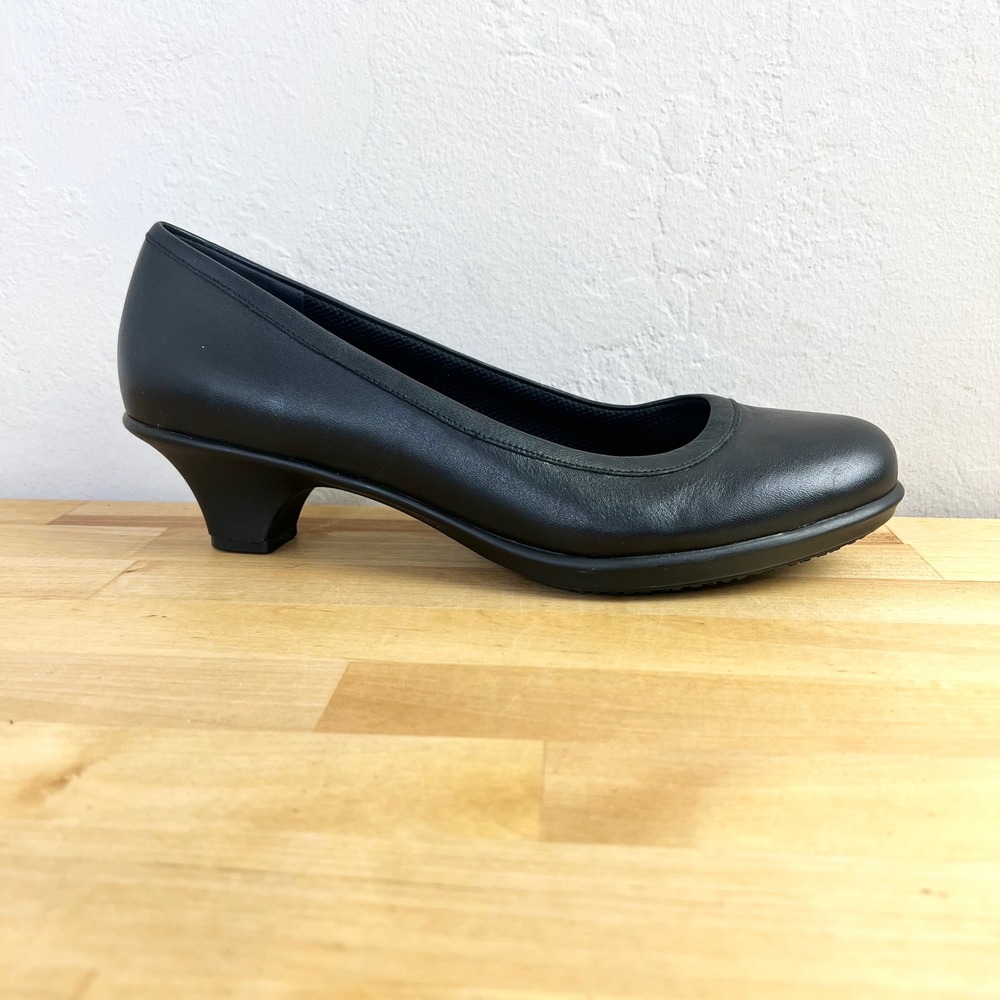 Crocs Work Shoes Grace Black Leather Kitten Heel Pumps Round Toe Womens 10.5